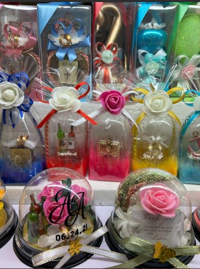 Wedding souvenirs deals